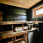 Lakeside With Saunas, Hot-tub Options * Antsla