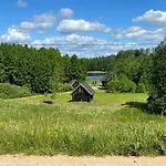 Lakeside With Saunas, Hot-tub Options 木屋 *