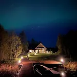 木屋 Lakeside With Saunas, Hot-tub Options