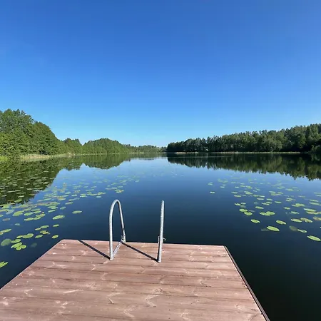 Lakeside With Saunas, Hot-tub Options