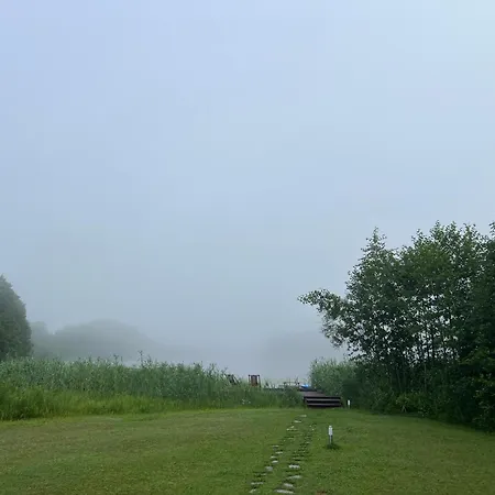 Lakeside With Saunas, Hot-tub Options
