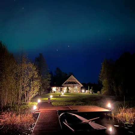 Alpstuga Lakeside With Saunas, Hot-tub Options